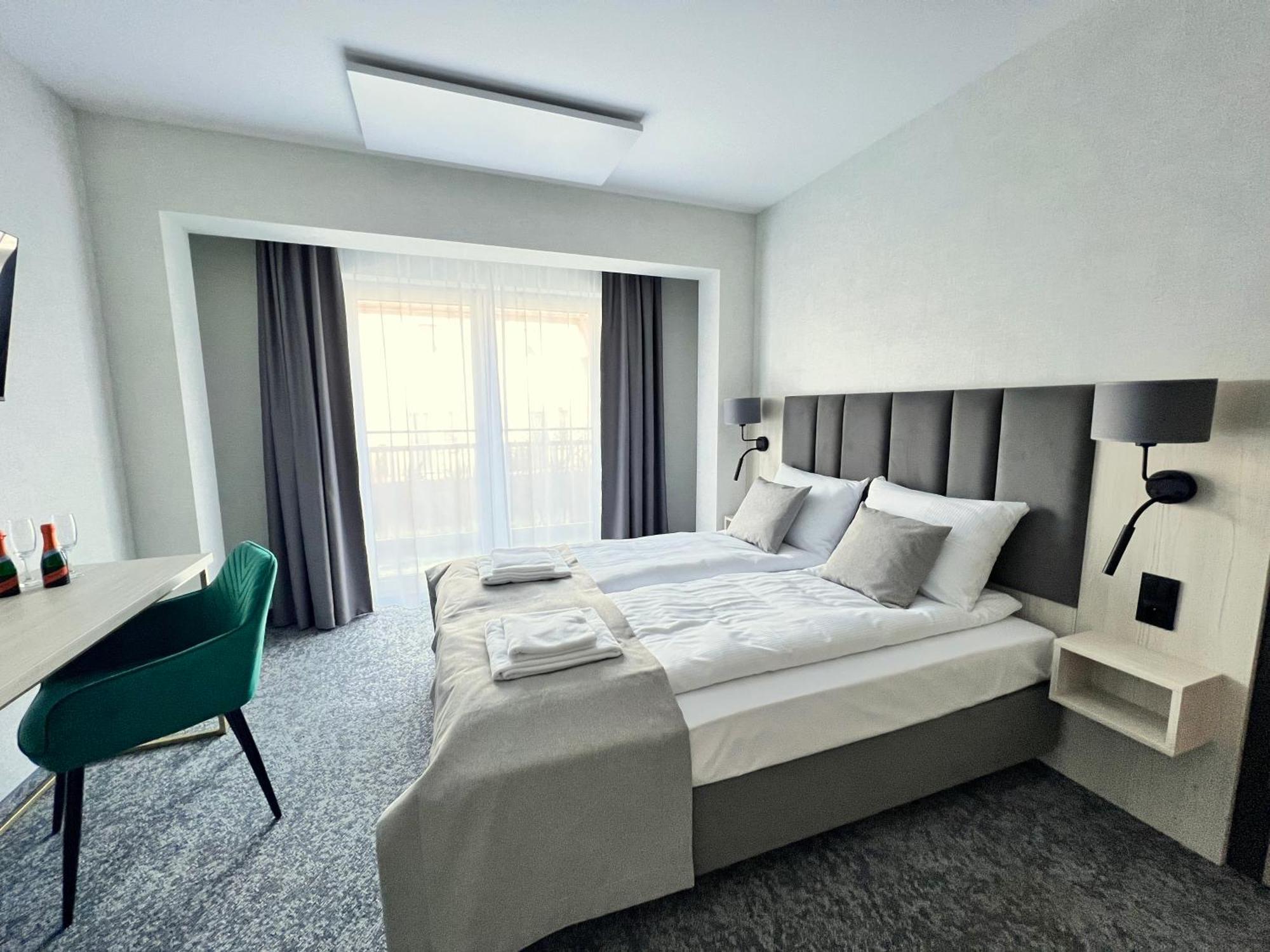 Silver Baltic Aparthotel Kolobrzeg Ngoại thất bức ảnh