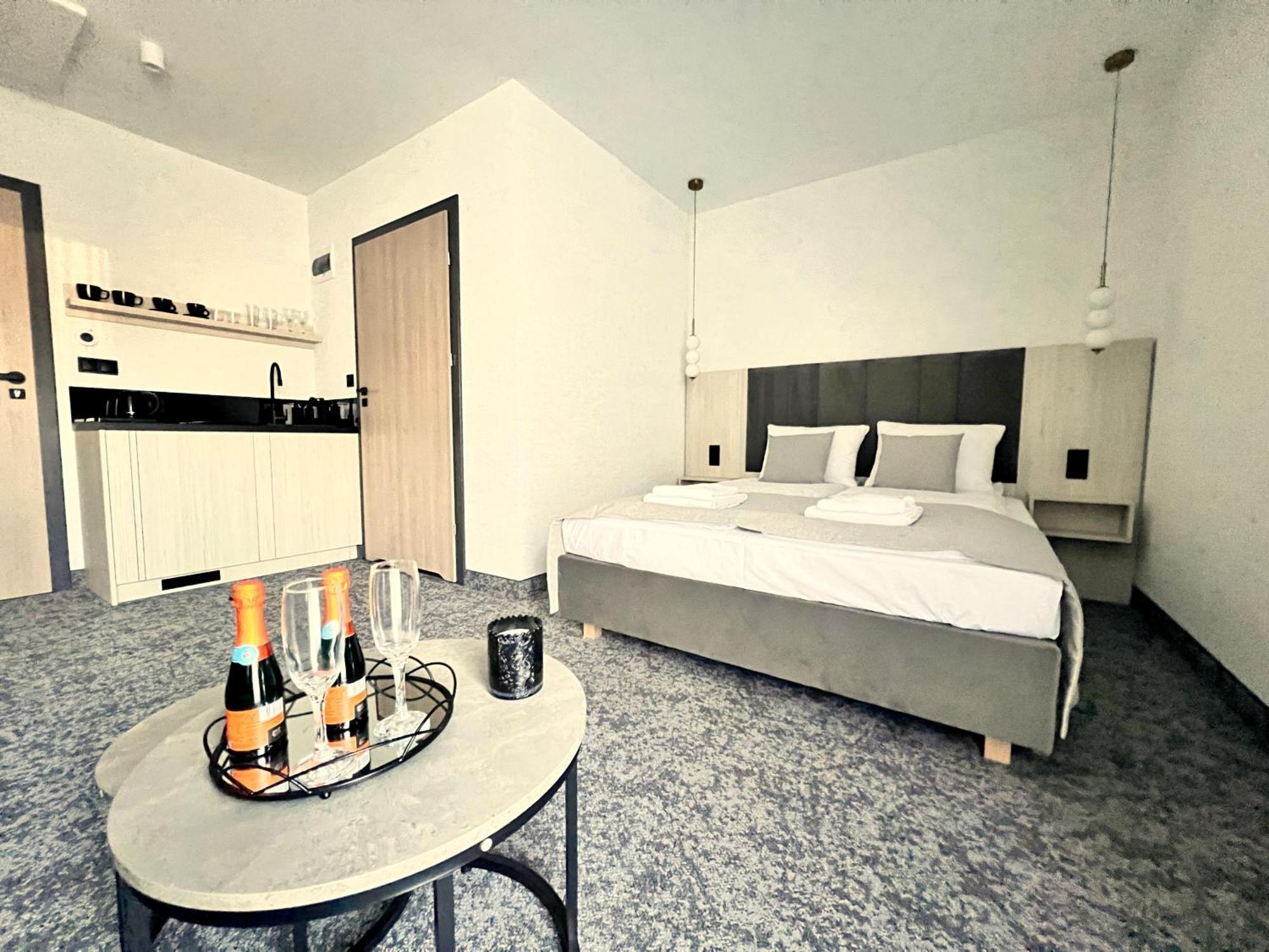 Silver Baltic Aparthotel Kolobrzeg Ngoại thất bức ảnh